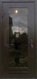 Металлическая дверь в котельную с тонированным стеклом фото