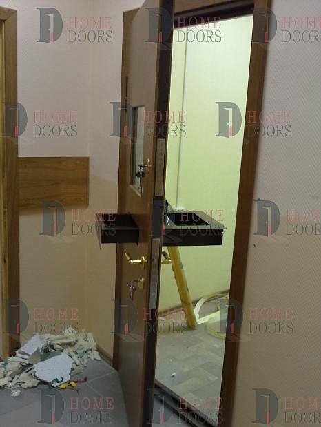 Установка двери в кассу