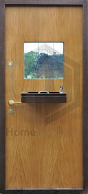 Дверь в кассу со стеклом и МДФ отделкой фото