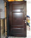 Утепленная входная дверь HomeDoors